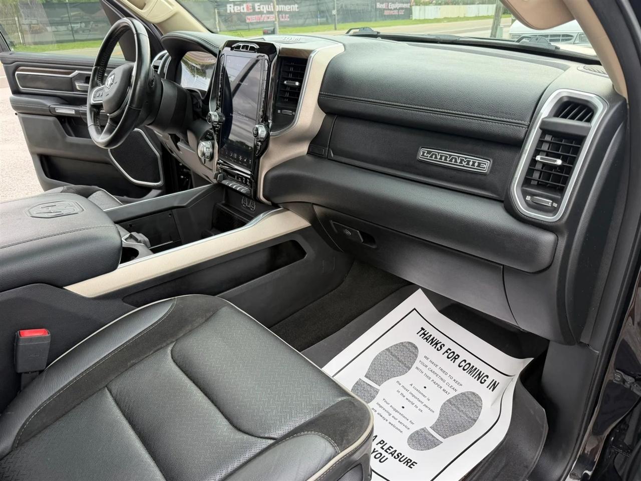 RAM 1500 Laramie Crew Cab SWB 4WD 2021