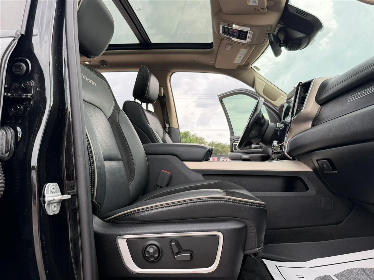 RAM 1500 Laramie Crew Cab SWB 4WD 2021