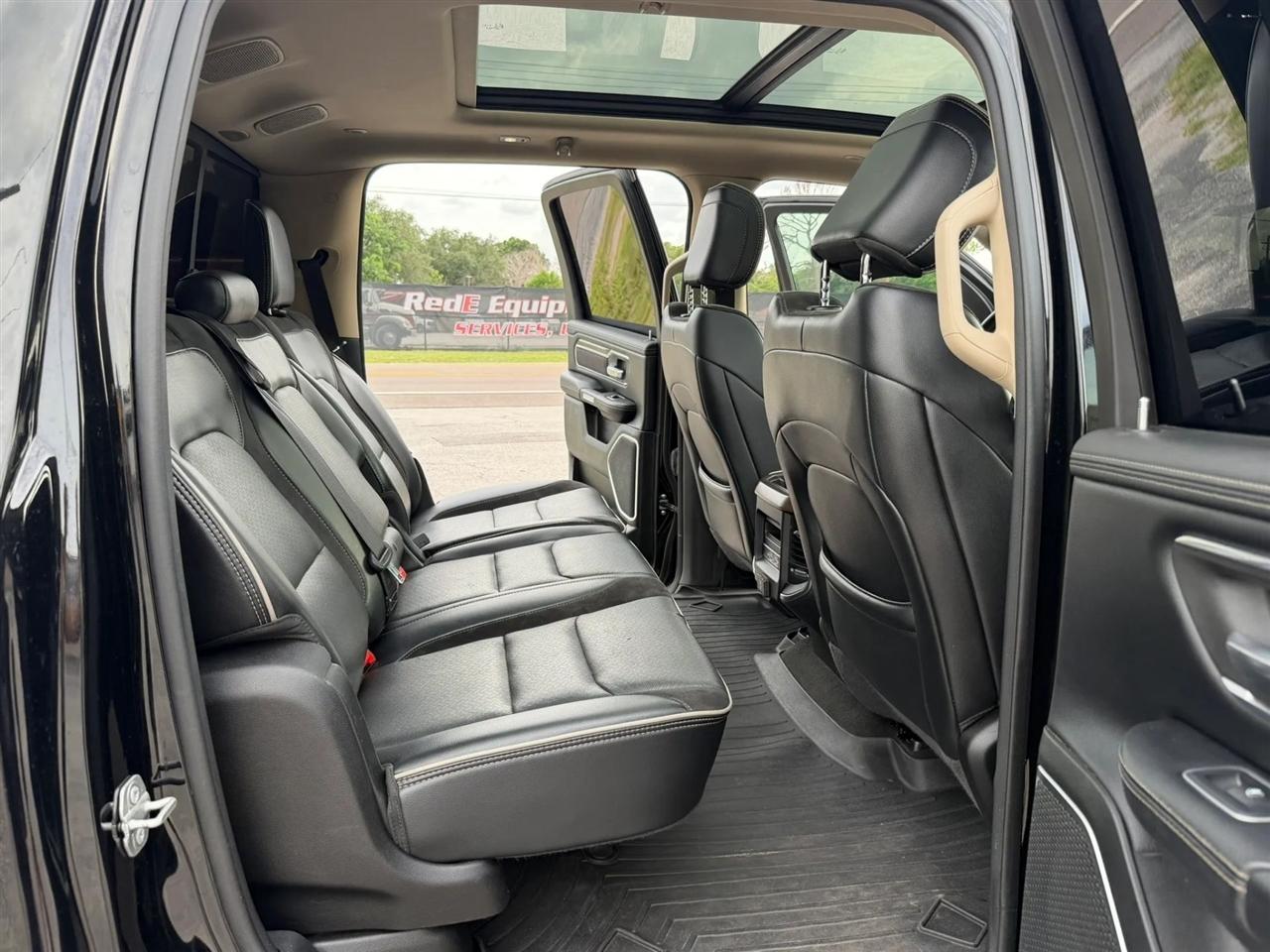 RAM 1500 Laramie Crew Cab SWB 4WD 2021