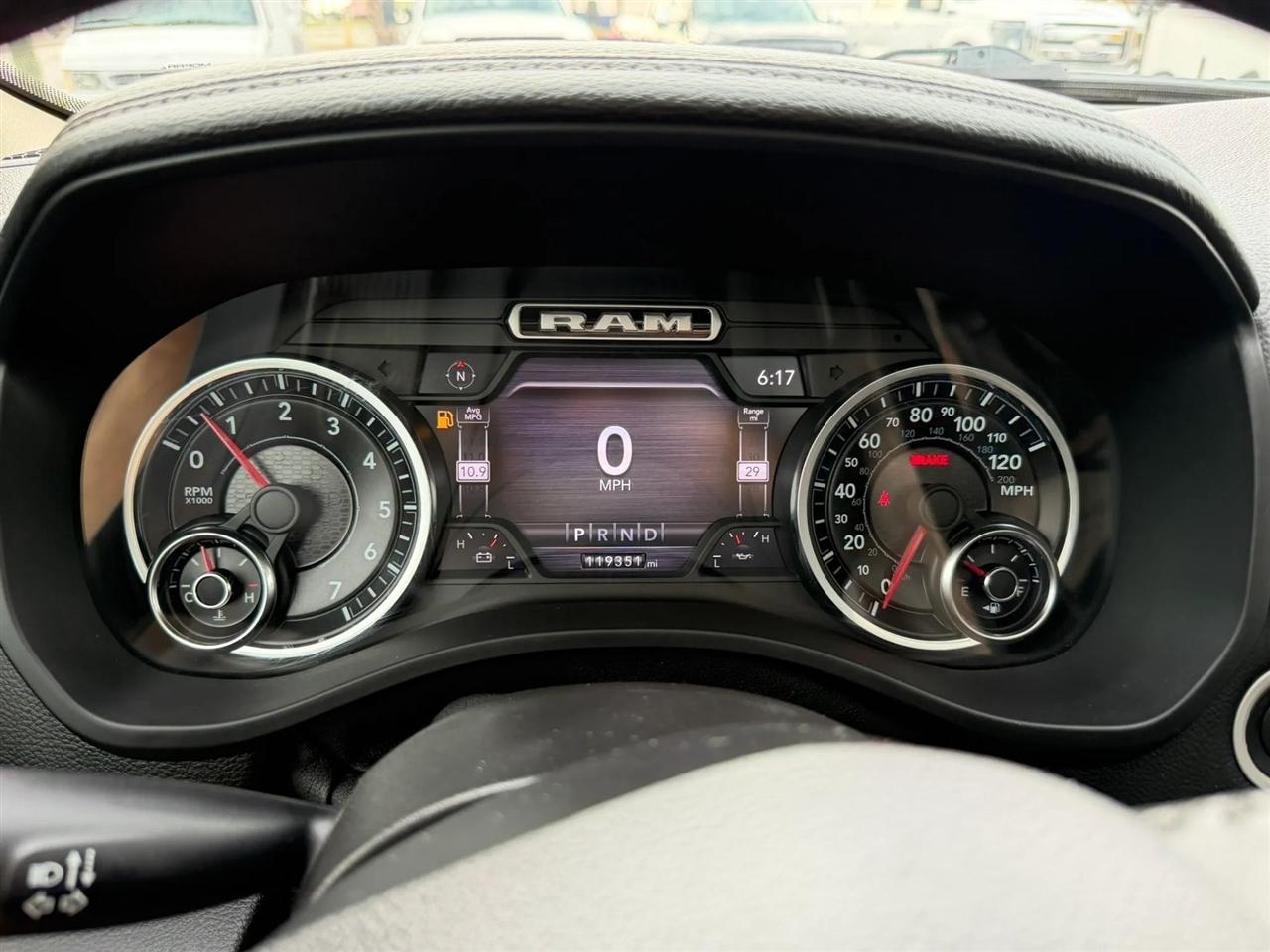 RAM 1500 Laramie Crew Cab SWB 4WD 2021