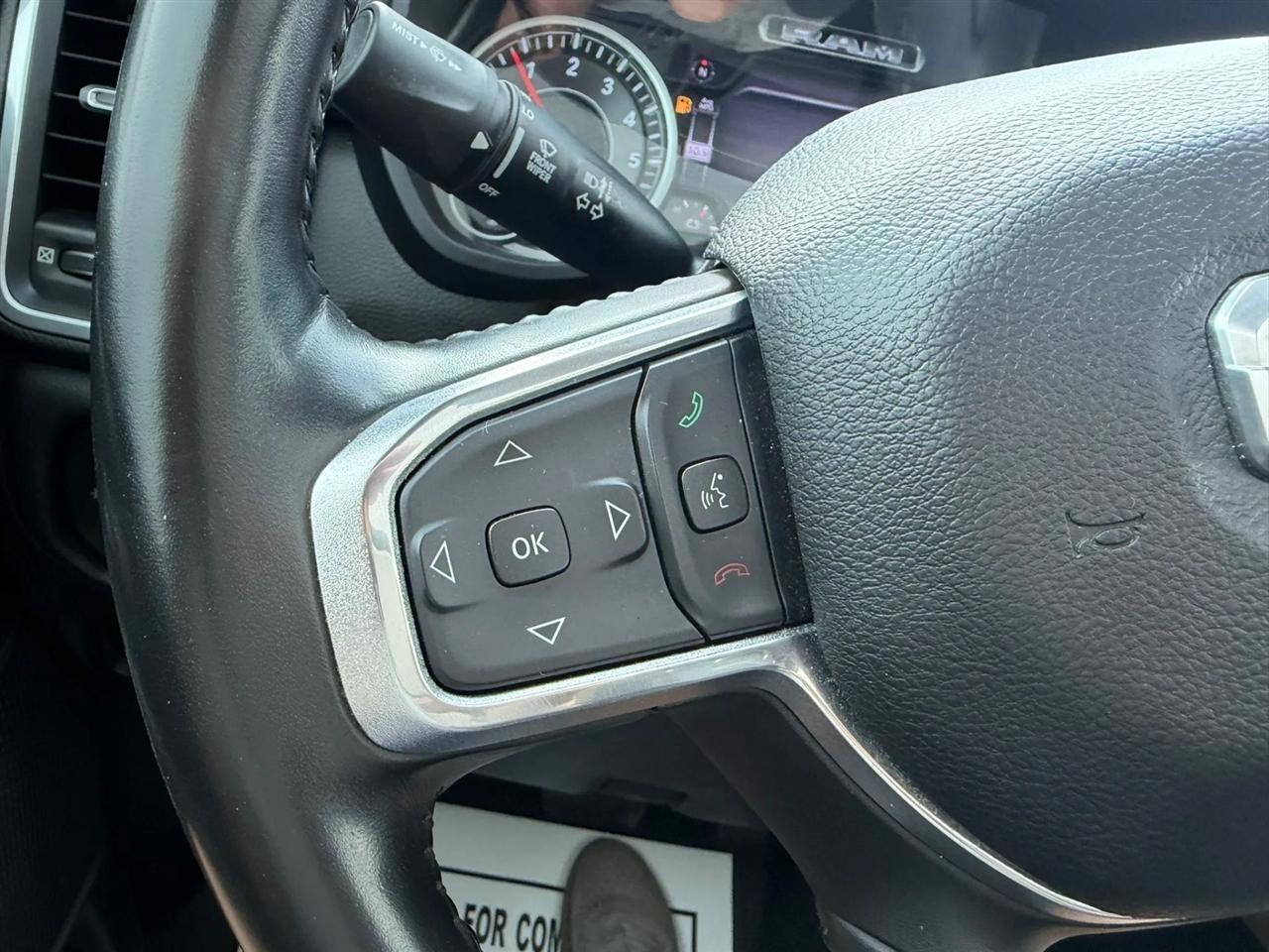 RAM 1500 Laramie Crew Cab SWB 4WD 2021