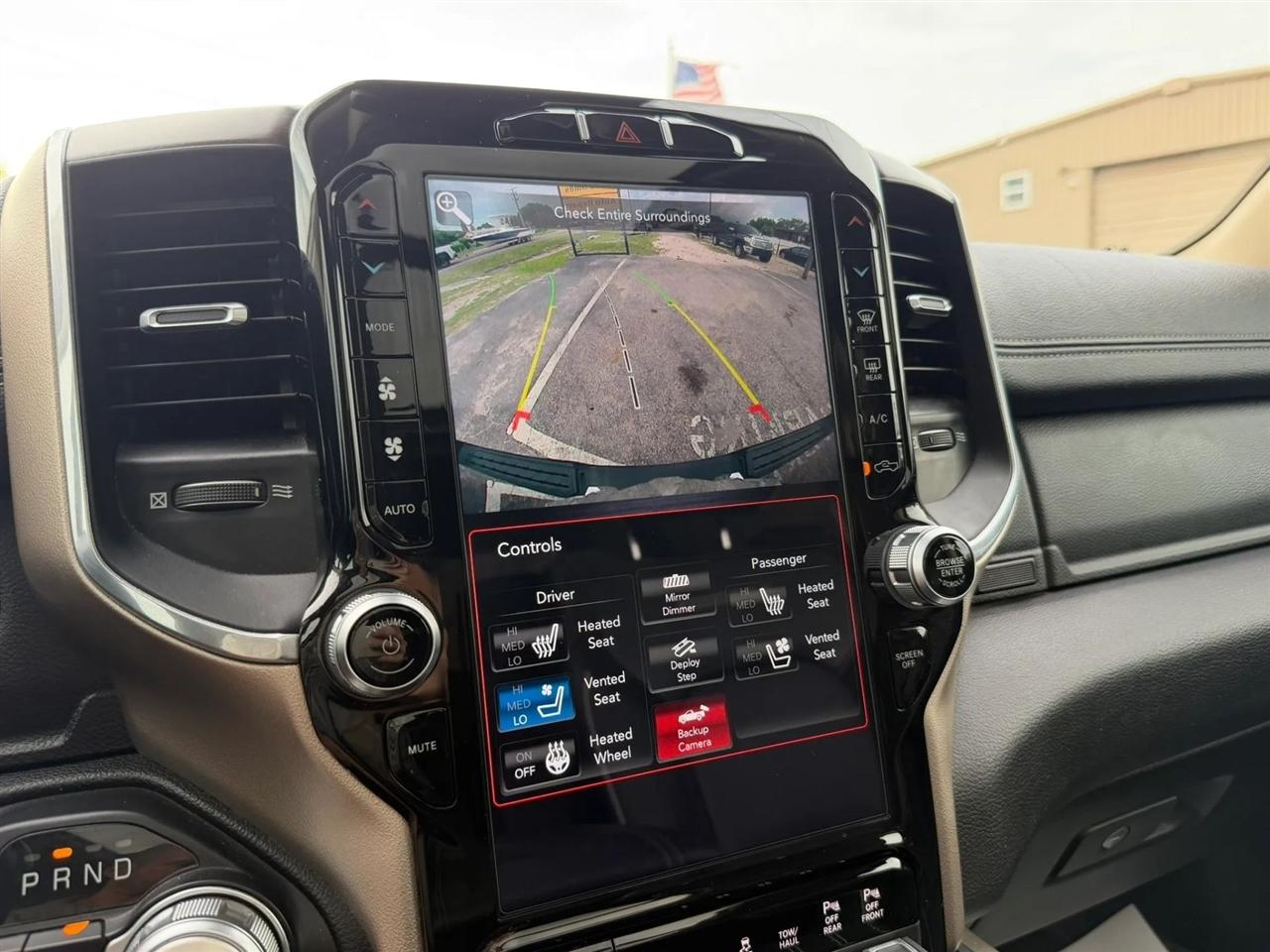 RAM 1500 Laramie Crew Cab SWB 4WD 2021