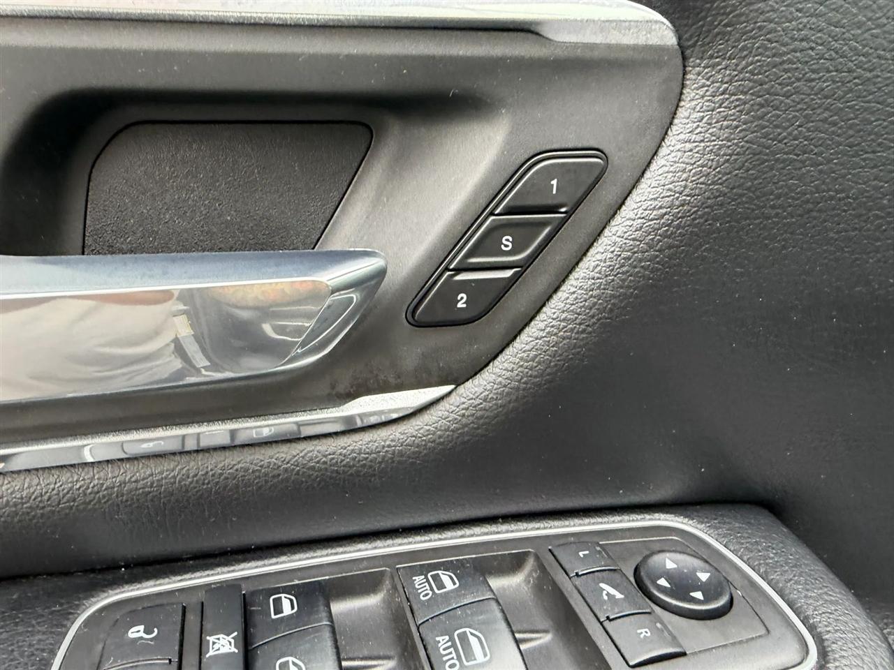 RAM 1500 Laramie Crew Cab SWB 4WD 2021