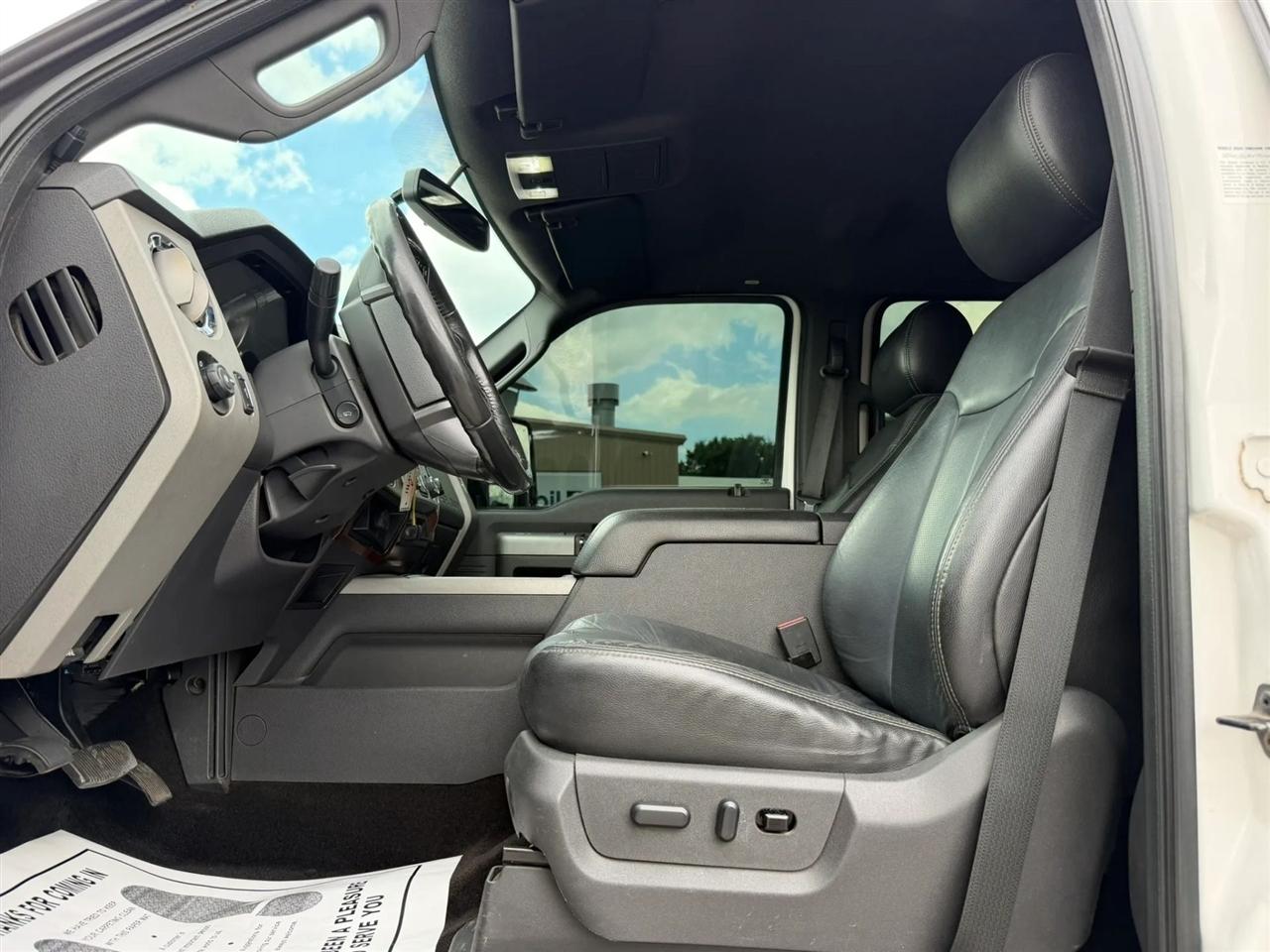 Ford F-350 SD Lariat Crew Cab 4WD 2014