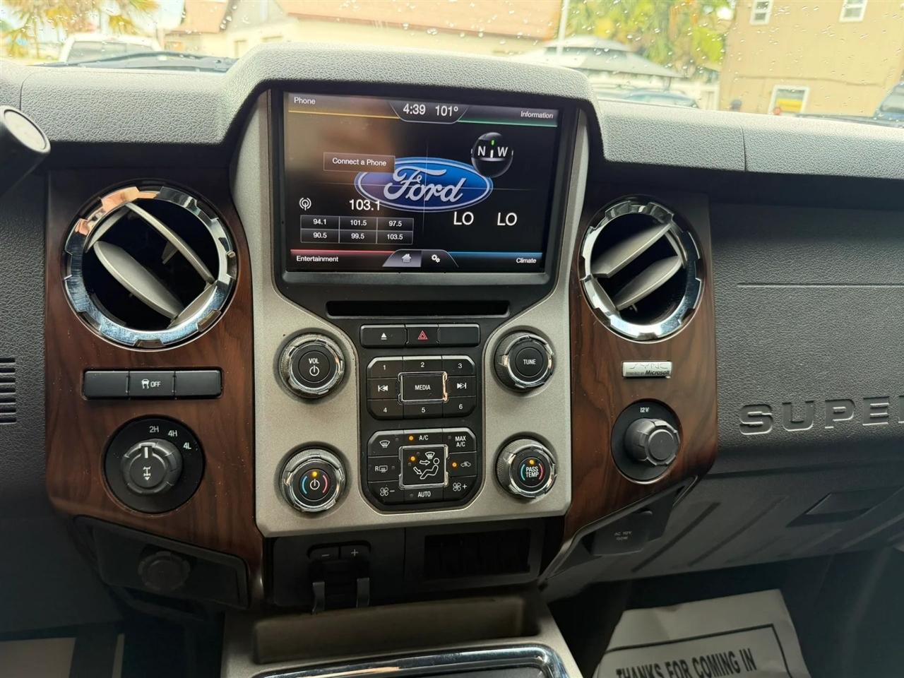 Ford F-350 SD Lariat Crew Cab 4WD 2014
