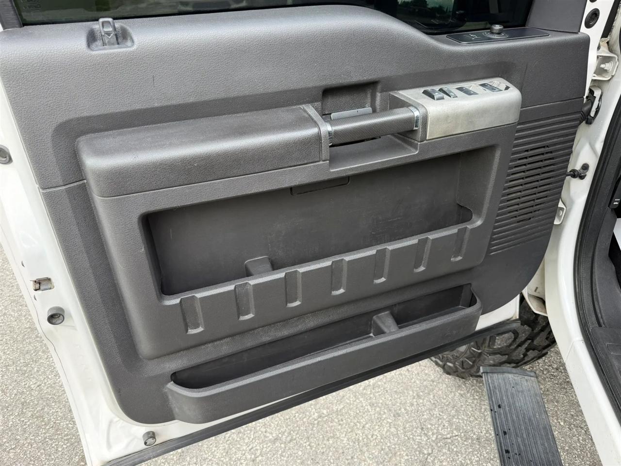Ford F-350 SD Lariat Crew Cab 4WD 2014