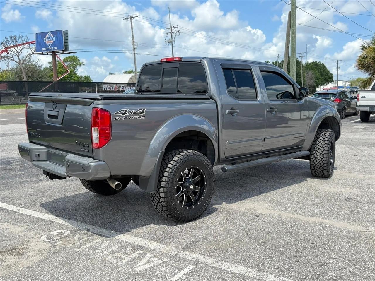 Nissan Frontier SV Crew Cab 4WD 2020