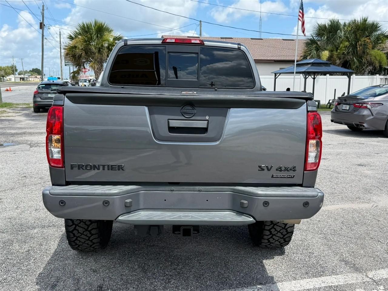 Nissan Frontier SV Crew Cab 4WD 2020