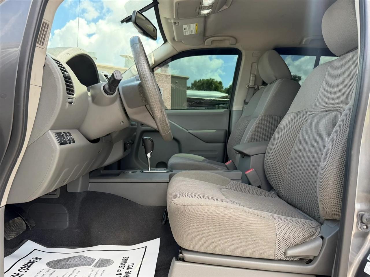 Nissan Frontier SV Crew Cab 4WD 2020