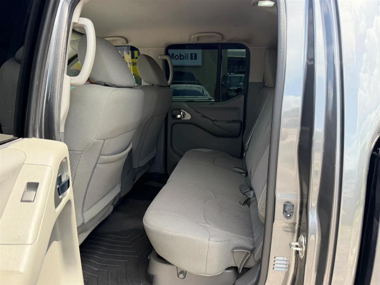 Nissan Frontier SV Crew Cab 4WD 2020