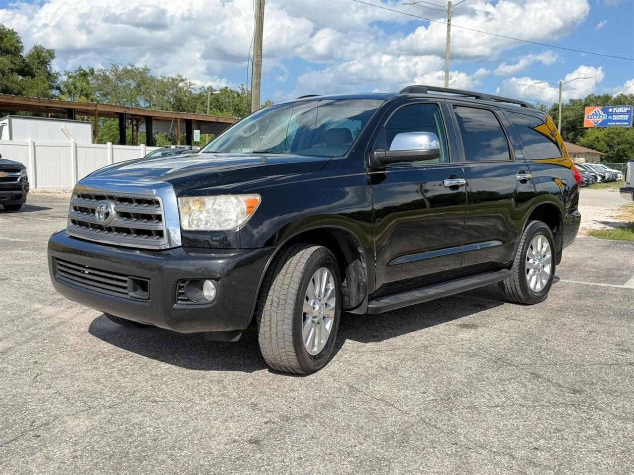 Toyota Sequoia Platinum 4WD 2013