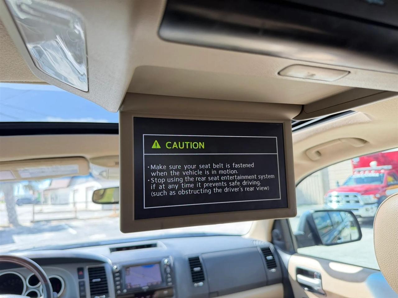 Toyota Sequoia Platinum 4WD 2013