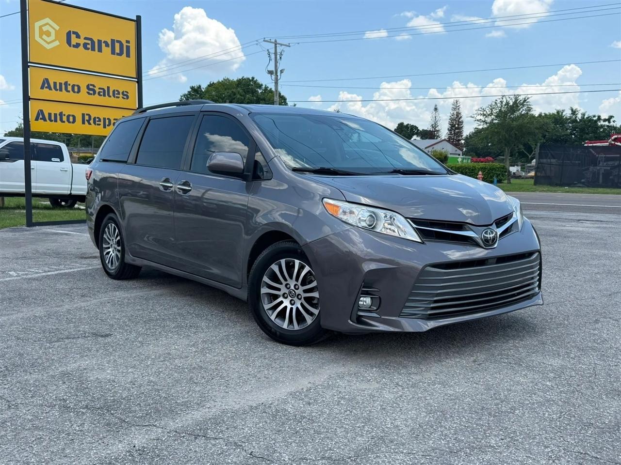 2018 Toyota Sienna Limited Premium 7-Passenger