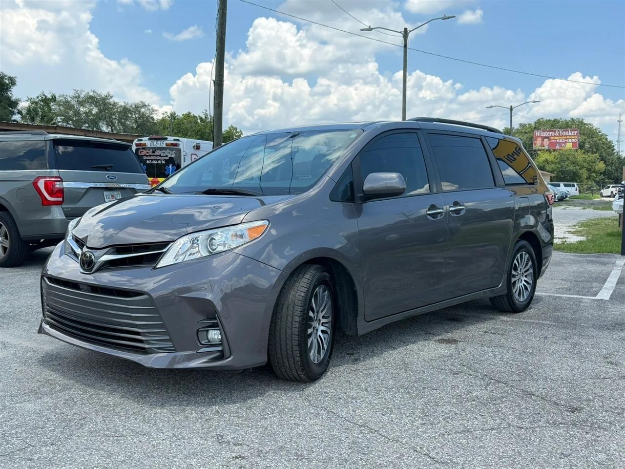 Toyota Sienna Limited Premium 7-Passenger 2018