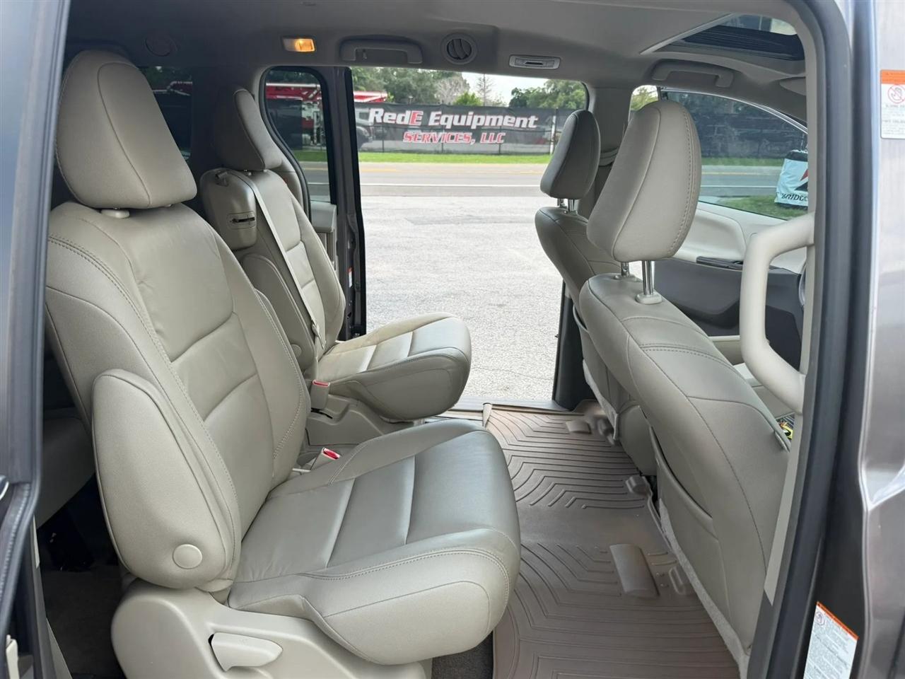 Toyota Sienna Limited Premium 7-Passenger 2018