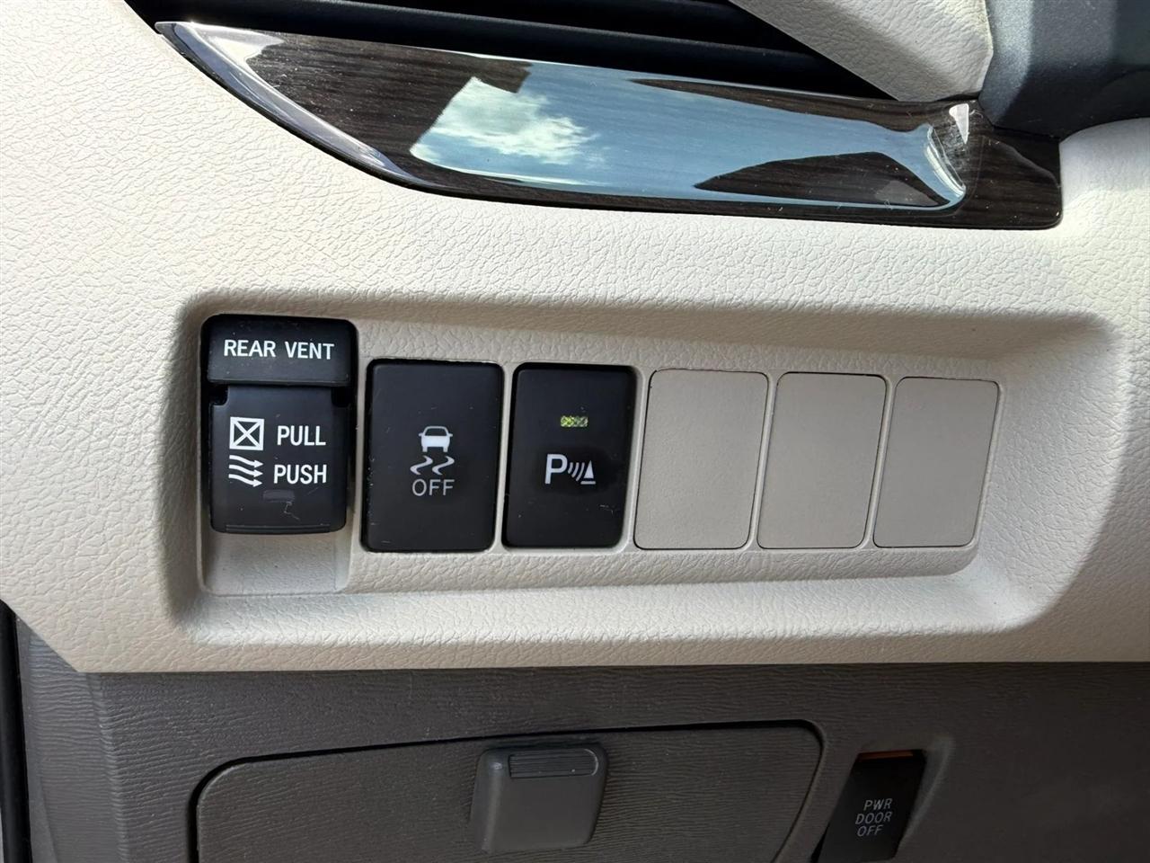 Toyota Sienna Limited Premium 7-Passenger 2018