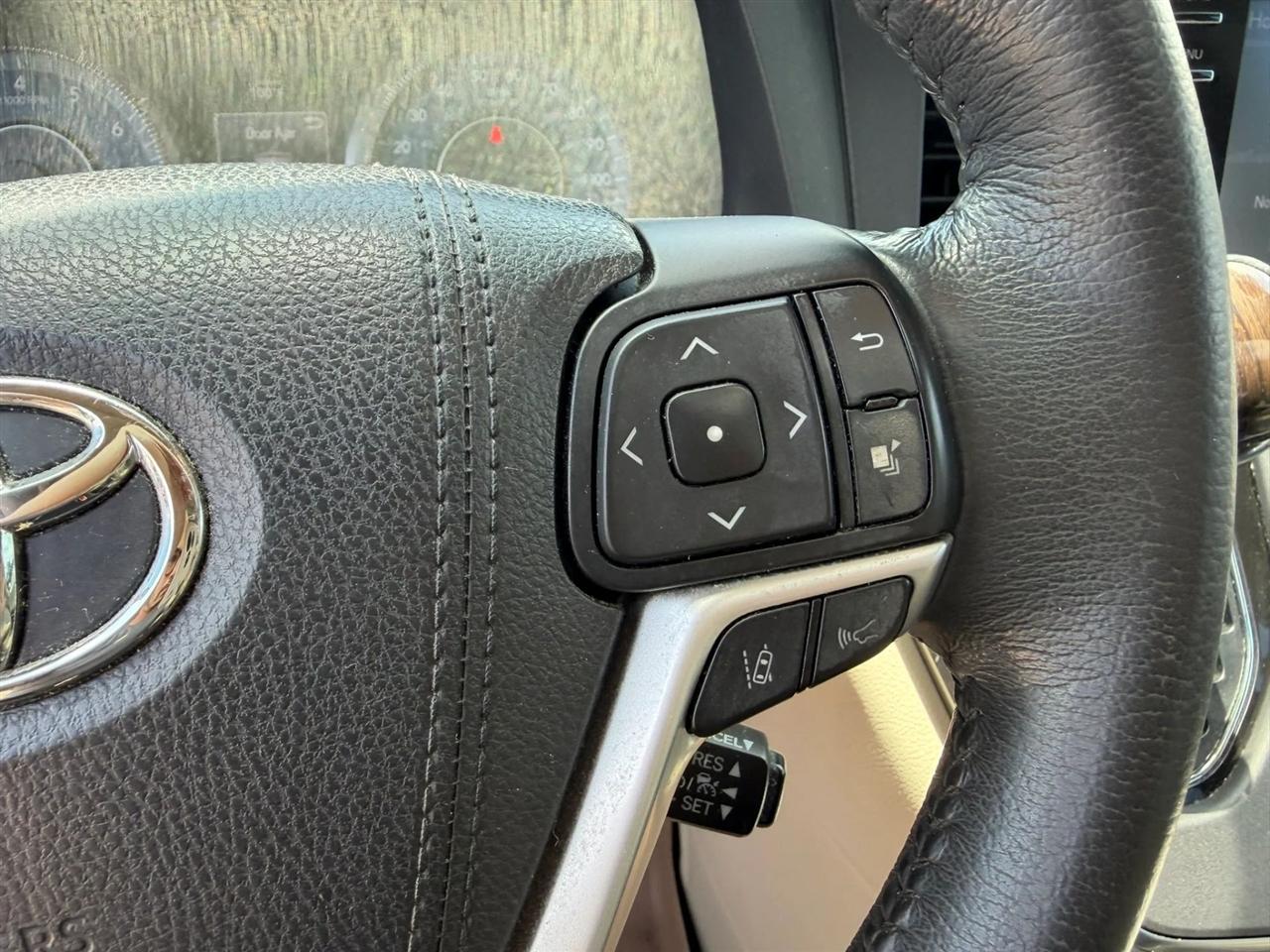 Toyota Sienna Limited Premium 7-Passenger 2018