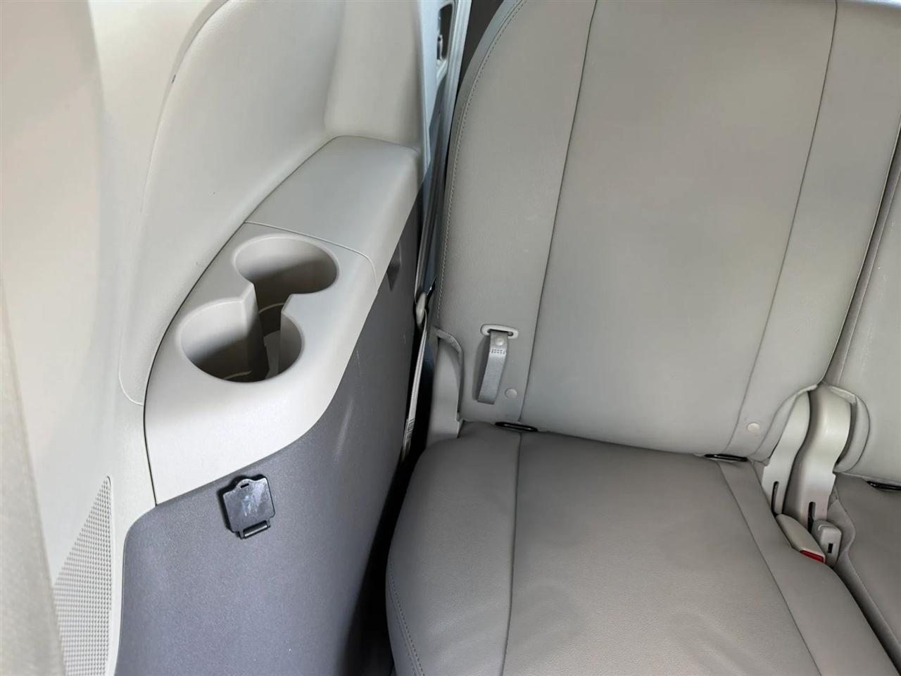 Toyota Sienna Limited Premium 7-Passenger 2018