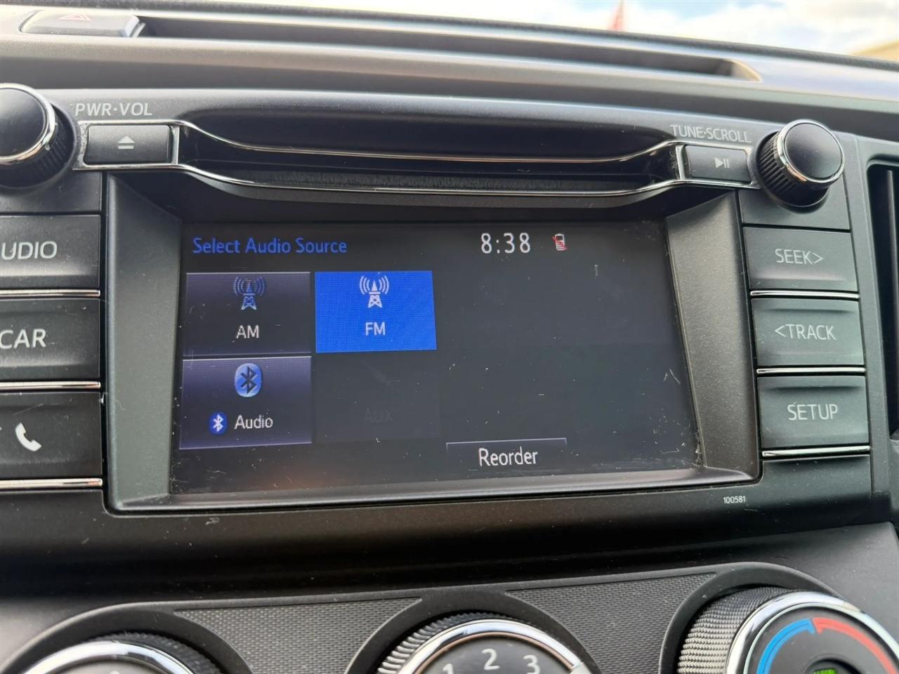 Toyota RAV4 LE FWD 2018