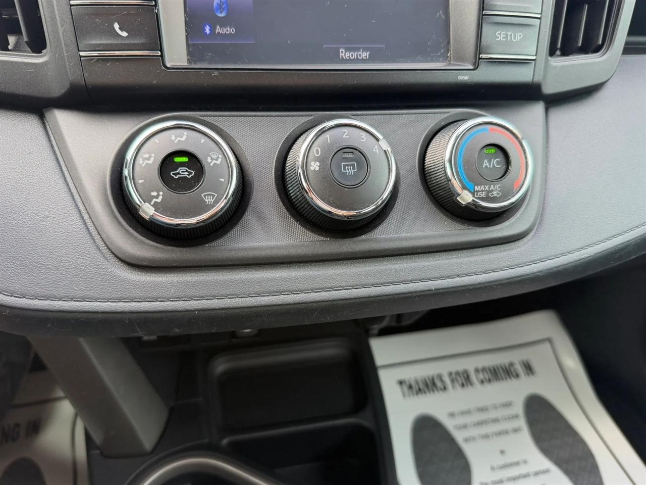 Toyota RAV4 LE FWD 2018