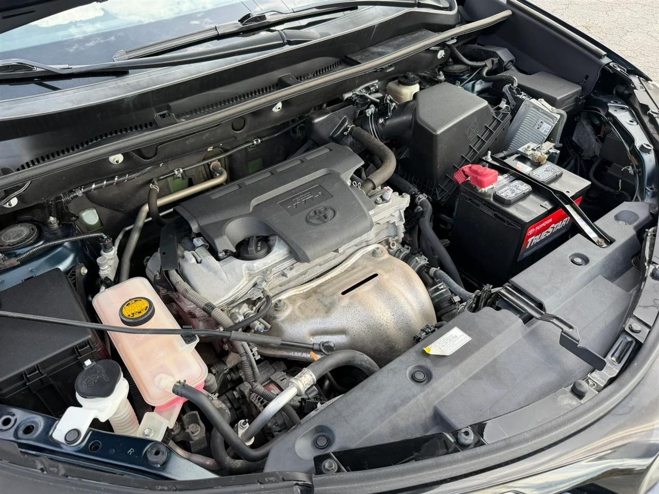 Toyota RAV4 LE FWD 2018