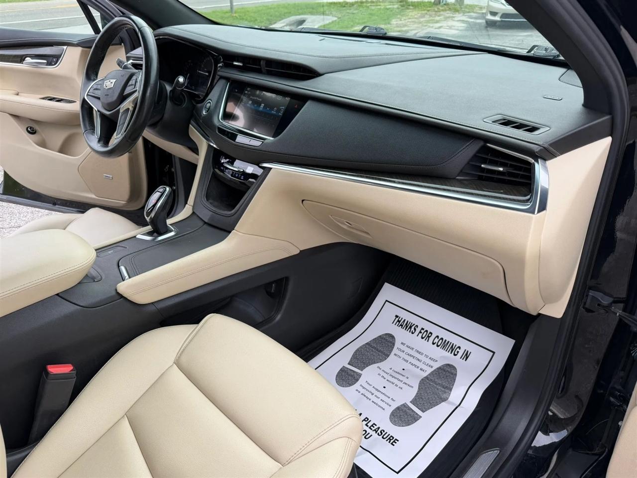 Cadillac XT5 Base 2018