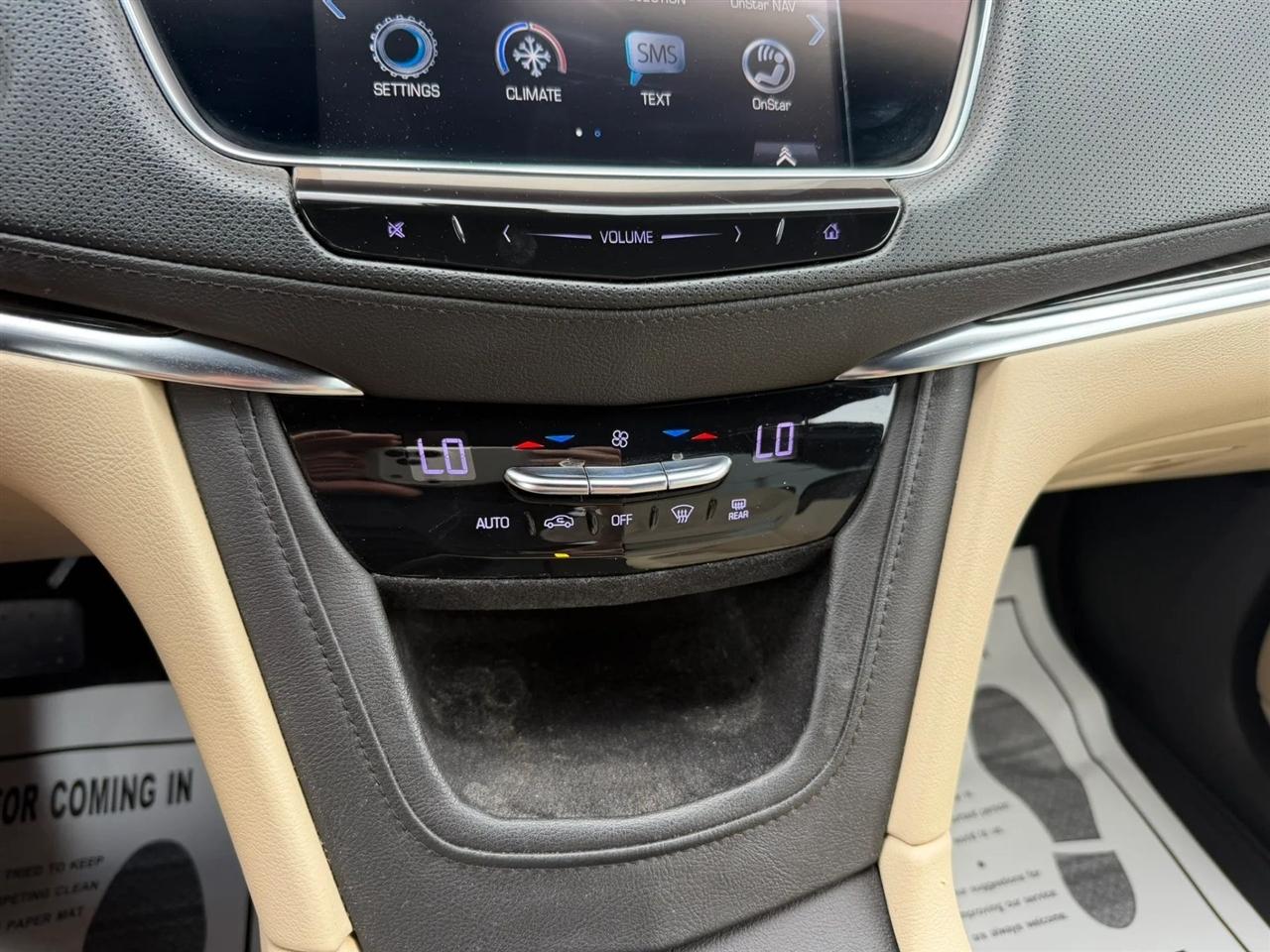 Cadillac XT5 Base 2018