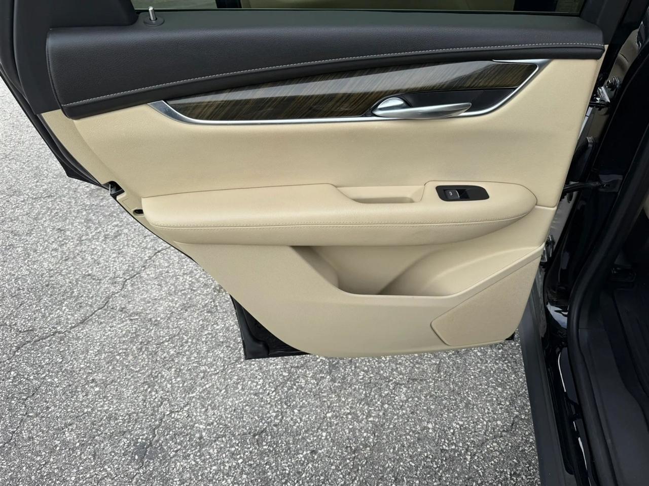 Cadillac XT5 Base 2018