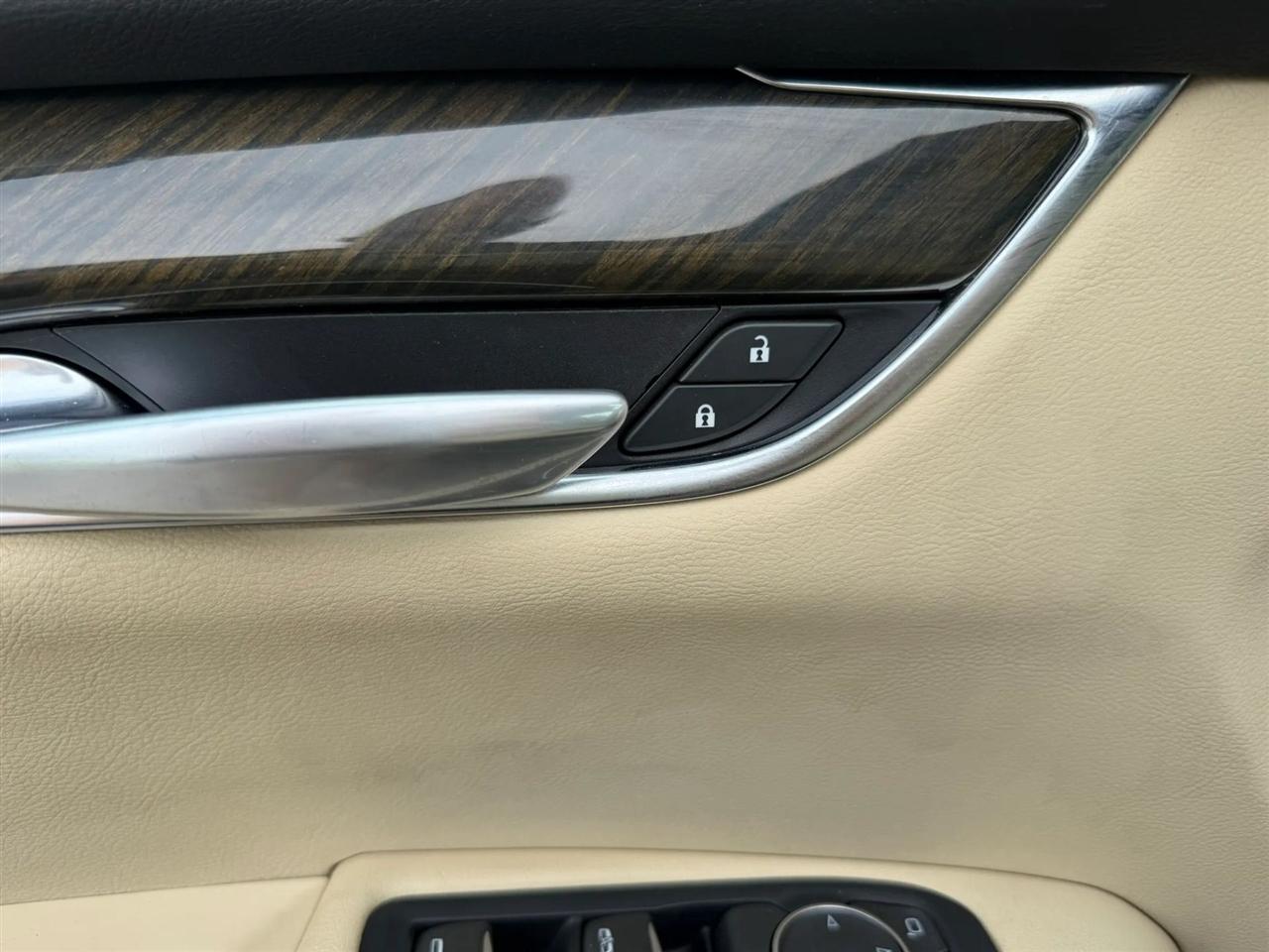 Cadillac XT5 Base 2018