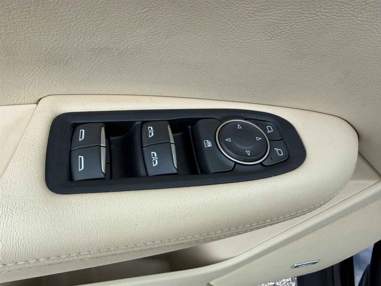 Cadillac XT5 Base 2018