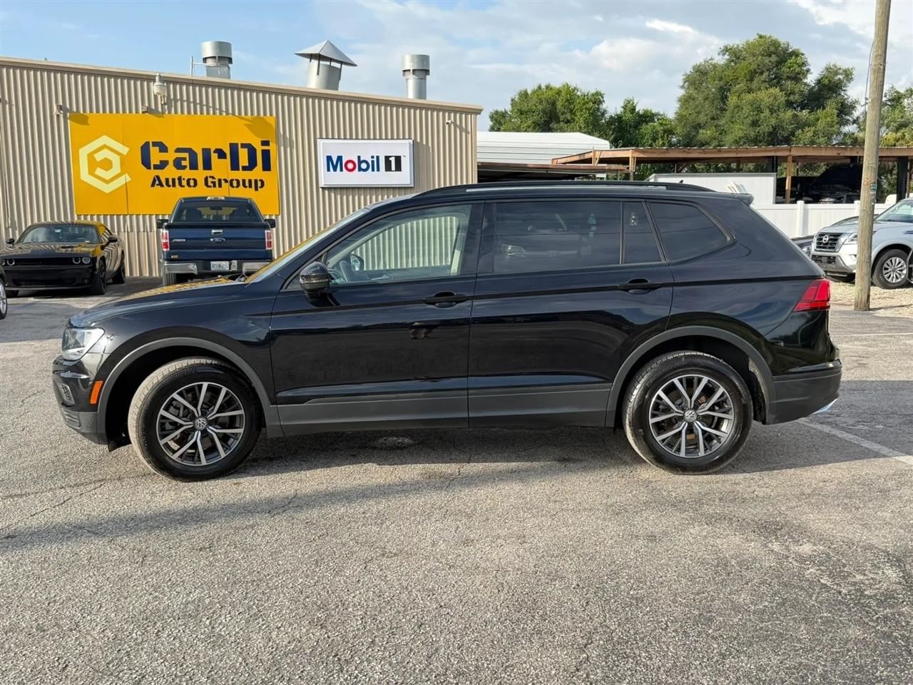 Volkswagen Tiguan S 2021