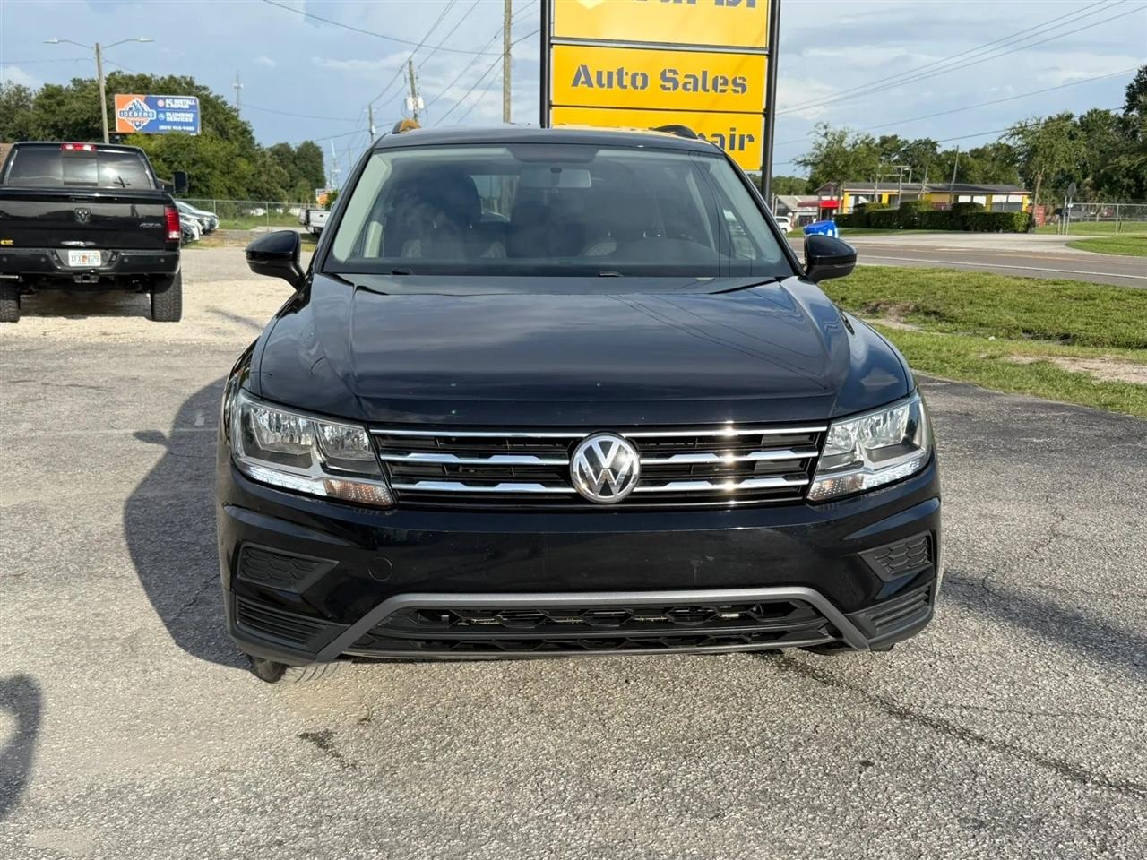 Volkswagen Tiguan S 2021