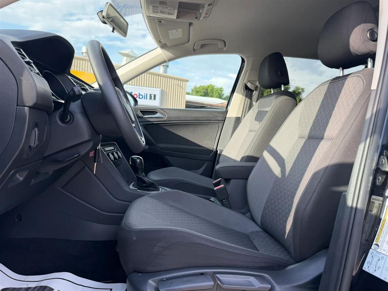 Volkswagen Tiguan S 2021