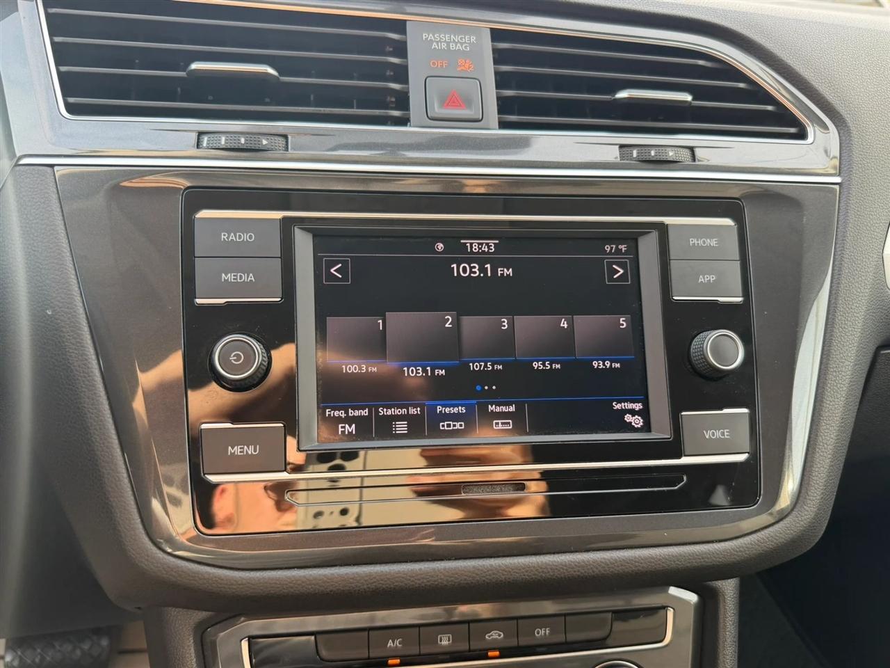 Volkswagen Tiguan S 2021
