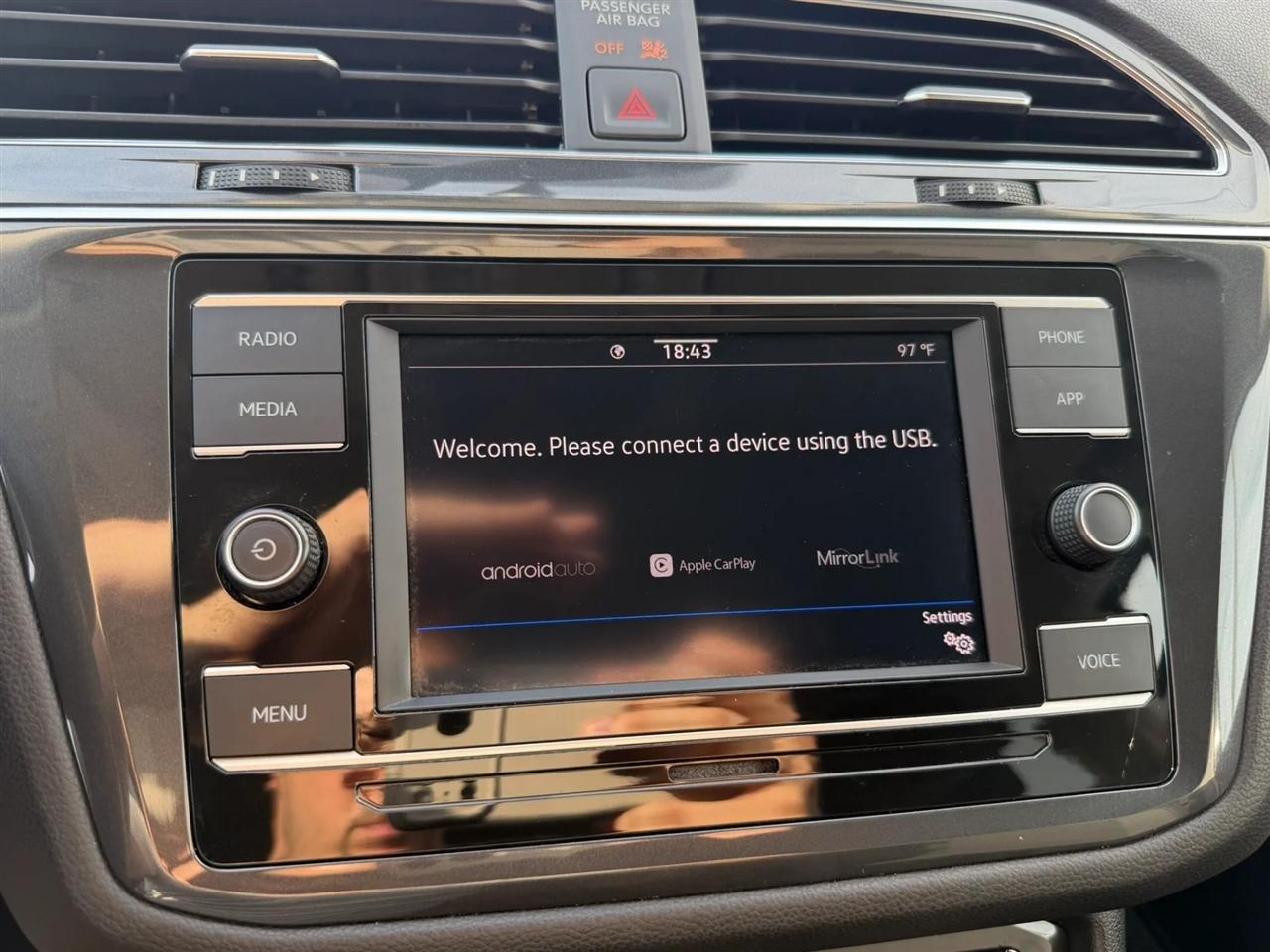 Volkswagen Tiguan S 2021