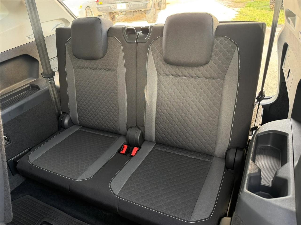 Volkswagen Tiguan S 2021