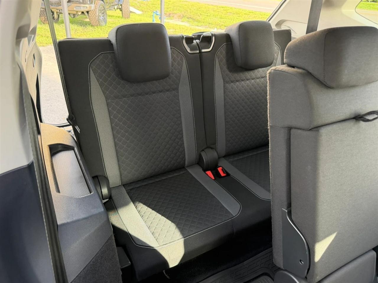 Volkswagen Tiguan S 2021