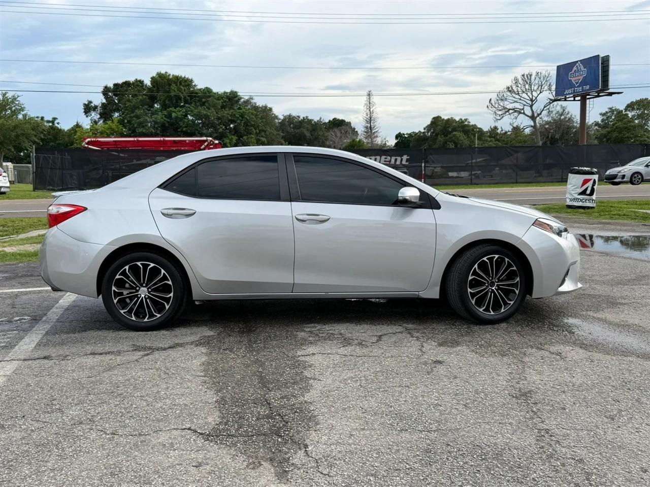Toyota Corolla S Plus 6MT 2015