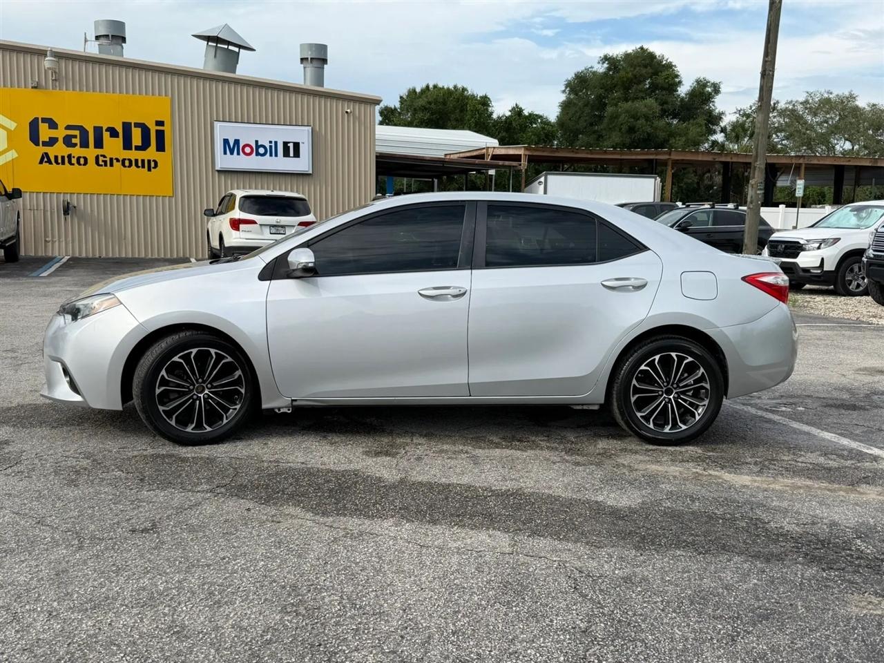 Toyota Corolla S Plus 6MT 2015