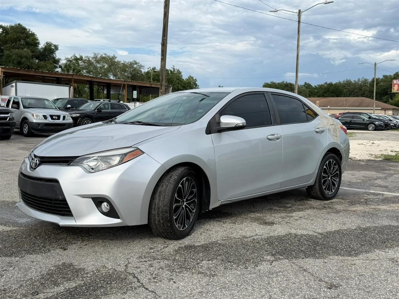 Toyota Corolla S Plus 6MT 2015