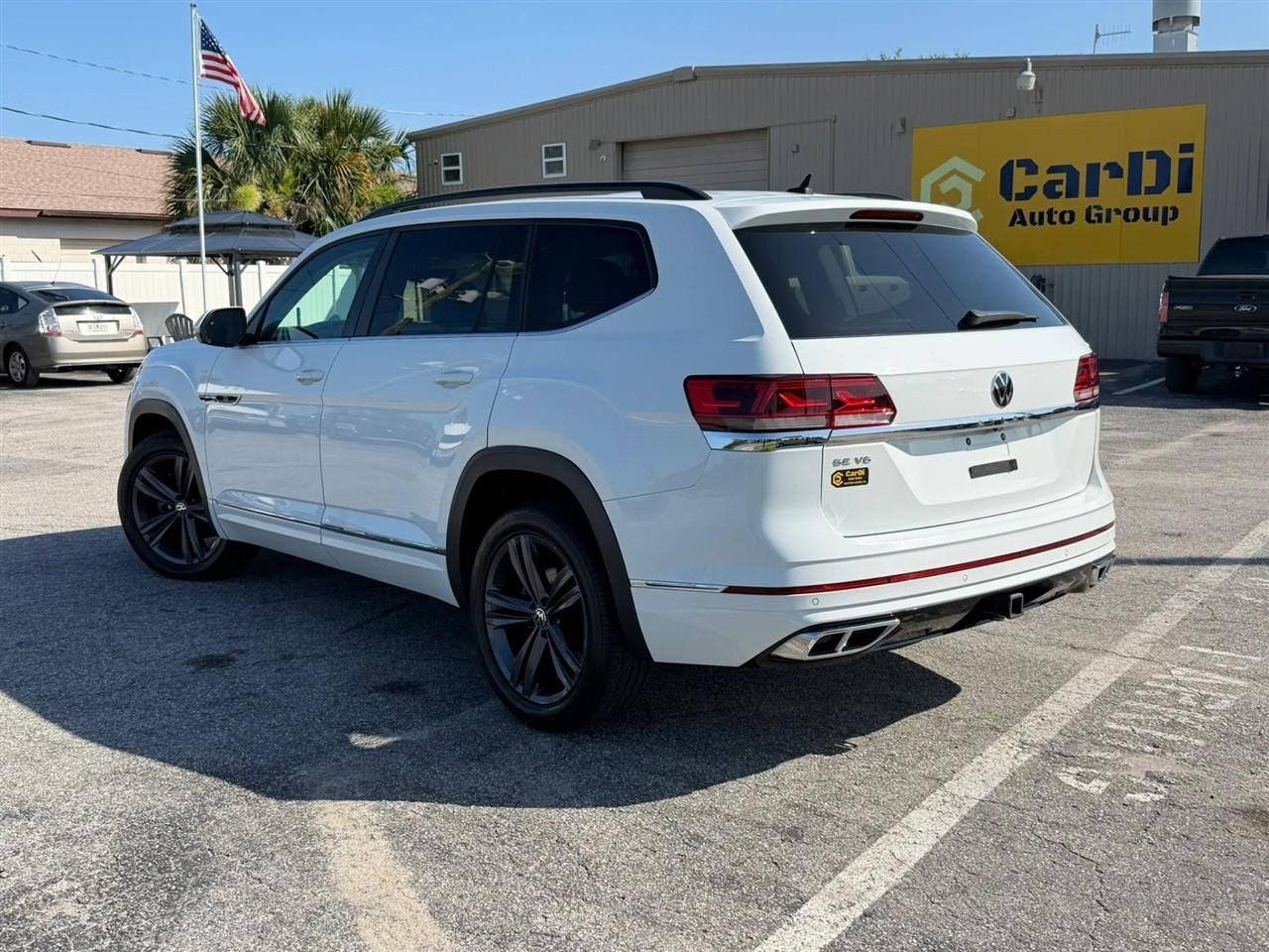 Volkswagen Atlas V6 SE w/Technology R-Line 2021