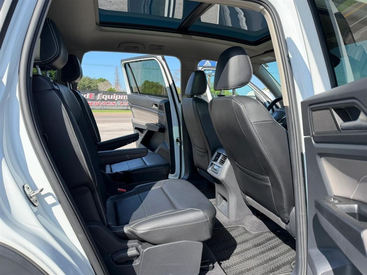 Volkswagen Atlas V6 SE w/Technology R-Line 2021