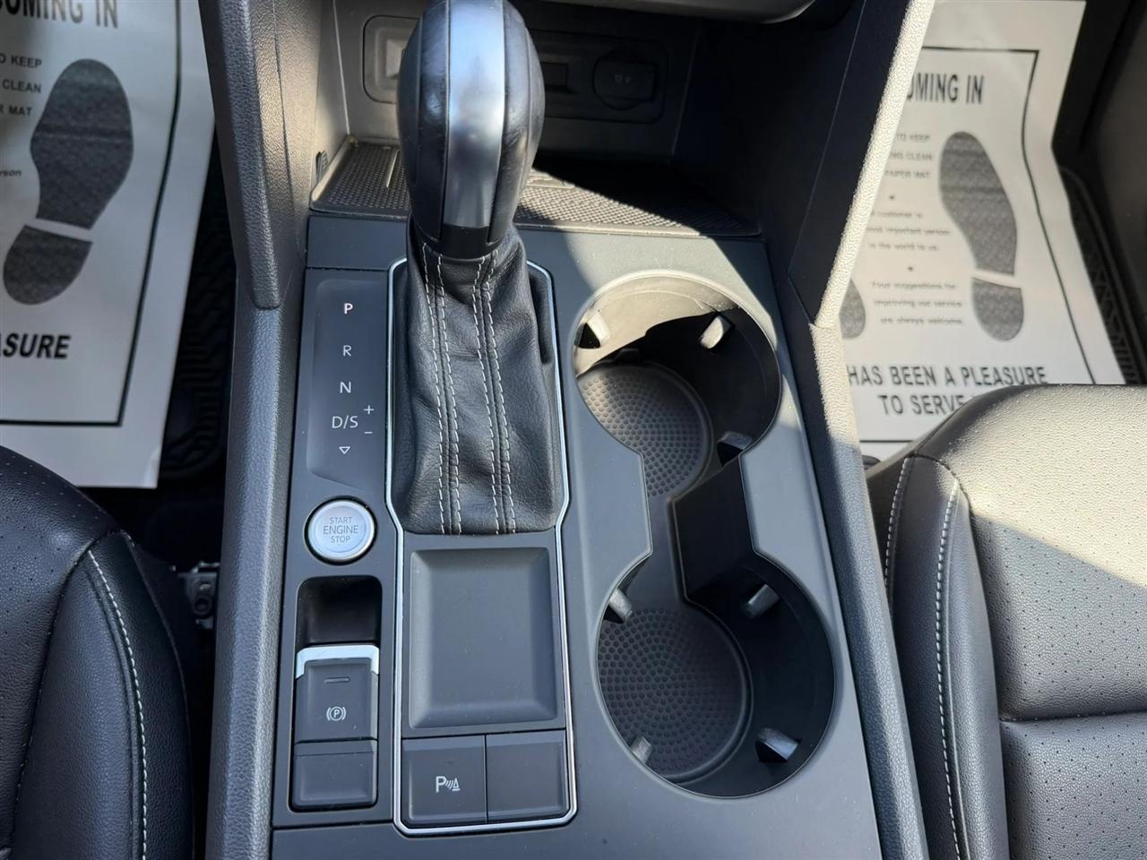 Volkswagen Atlas V6 SE w/Technology R-Line 2021