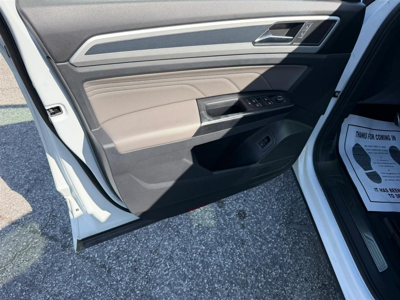 Volkswagen Atlas V6 SE w/Technology R-Line 2021