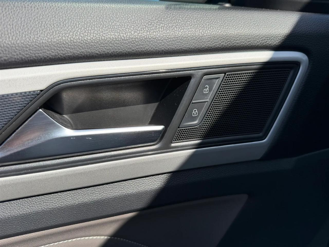 Volkswagen Atlas V6 SE w/Technology R-Line 2021