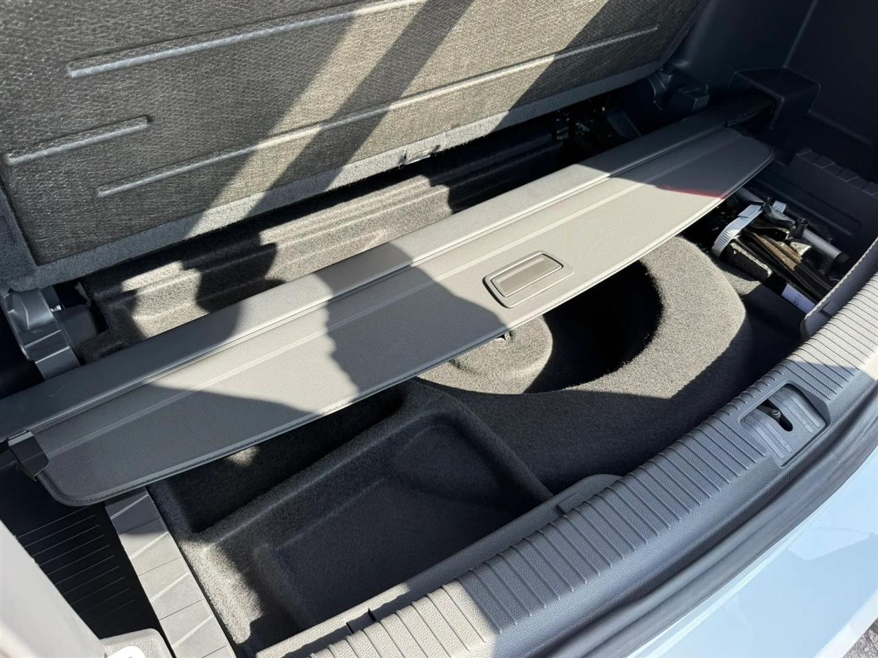 Volkswagen Atlas V6 SE w/Technology R-Line 2021