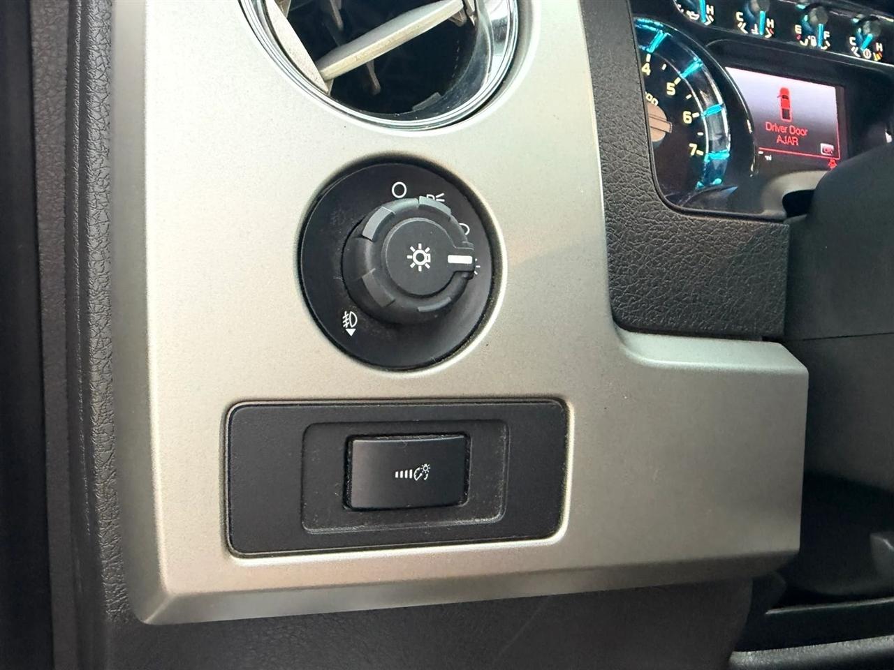 Ford F-150 Lariat SuperCrew 5.5-ft. Bed 4WD 2014