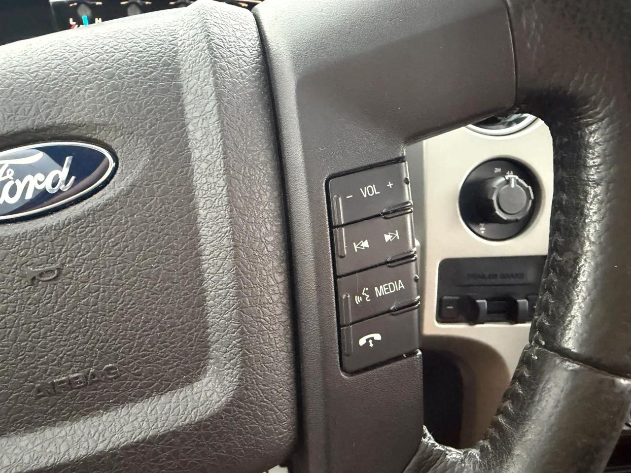 Ford F-150 Lariat SuperCrew 5.5-ft. Bed 4WD 2014