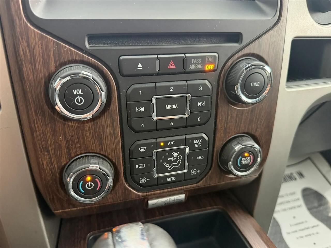Ford F-150 Lariat SuperCrew 5.5-ft. Bed 4WD 2014