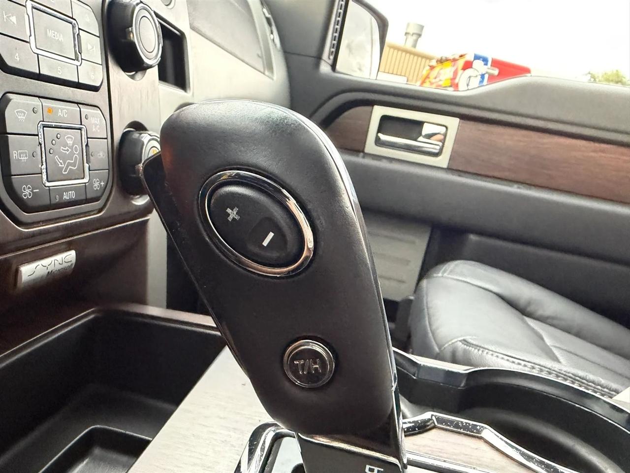 Ford F-150 Lariat SuperCrew 5.5-ft. Bed 4WD 2014
